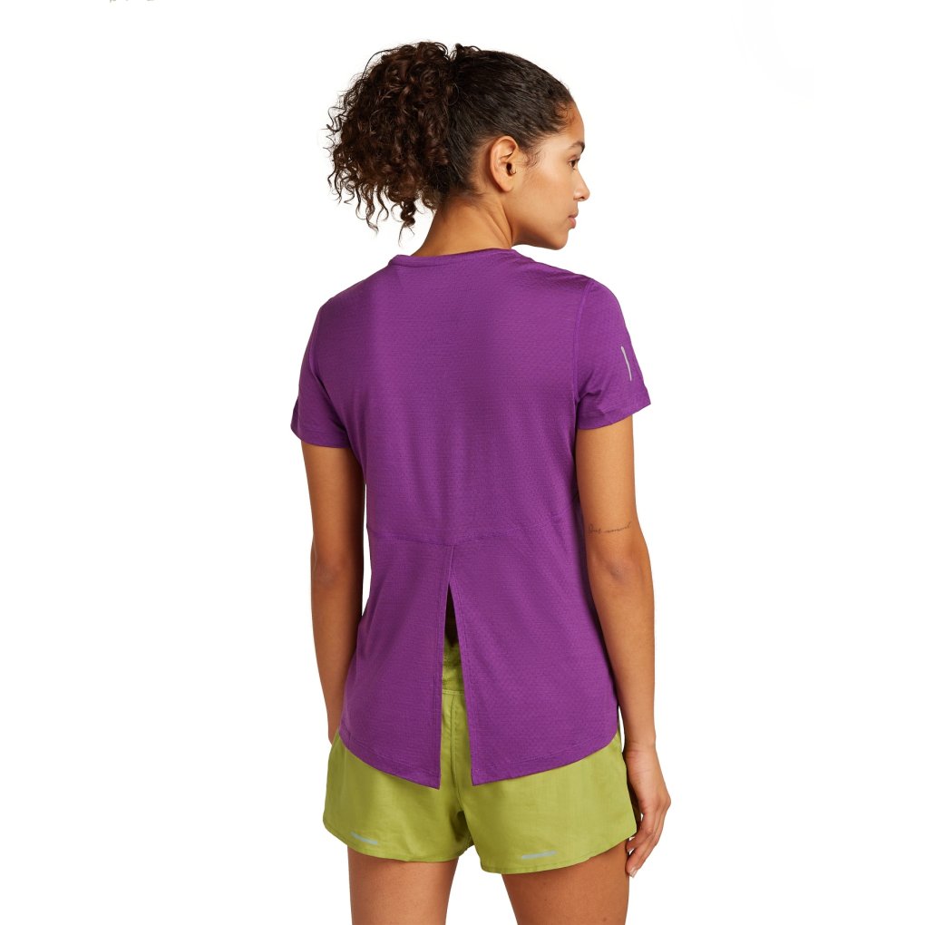 Icebreaker Merino 125 Cool-Lite™ Speed Short Sleeve Slit Back Tee Women - Passion