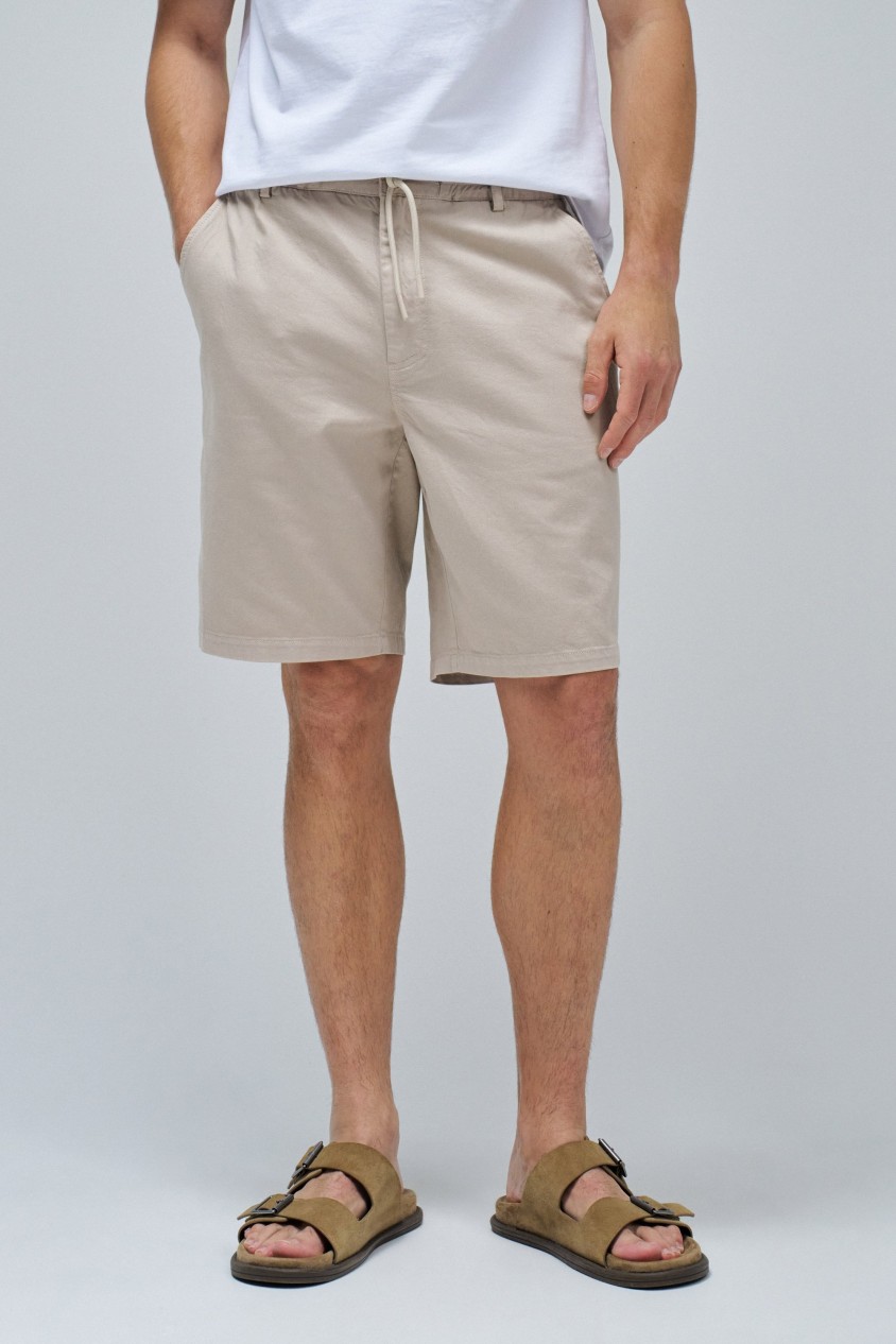 REGULAR FIT SHORTS WITH LINEN