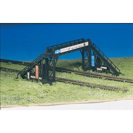 HO Snap KIT Pedestrian Bridge Bachmann BAC45172