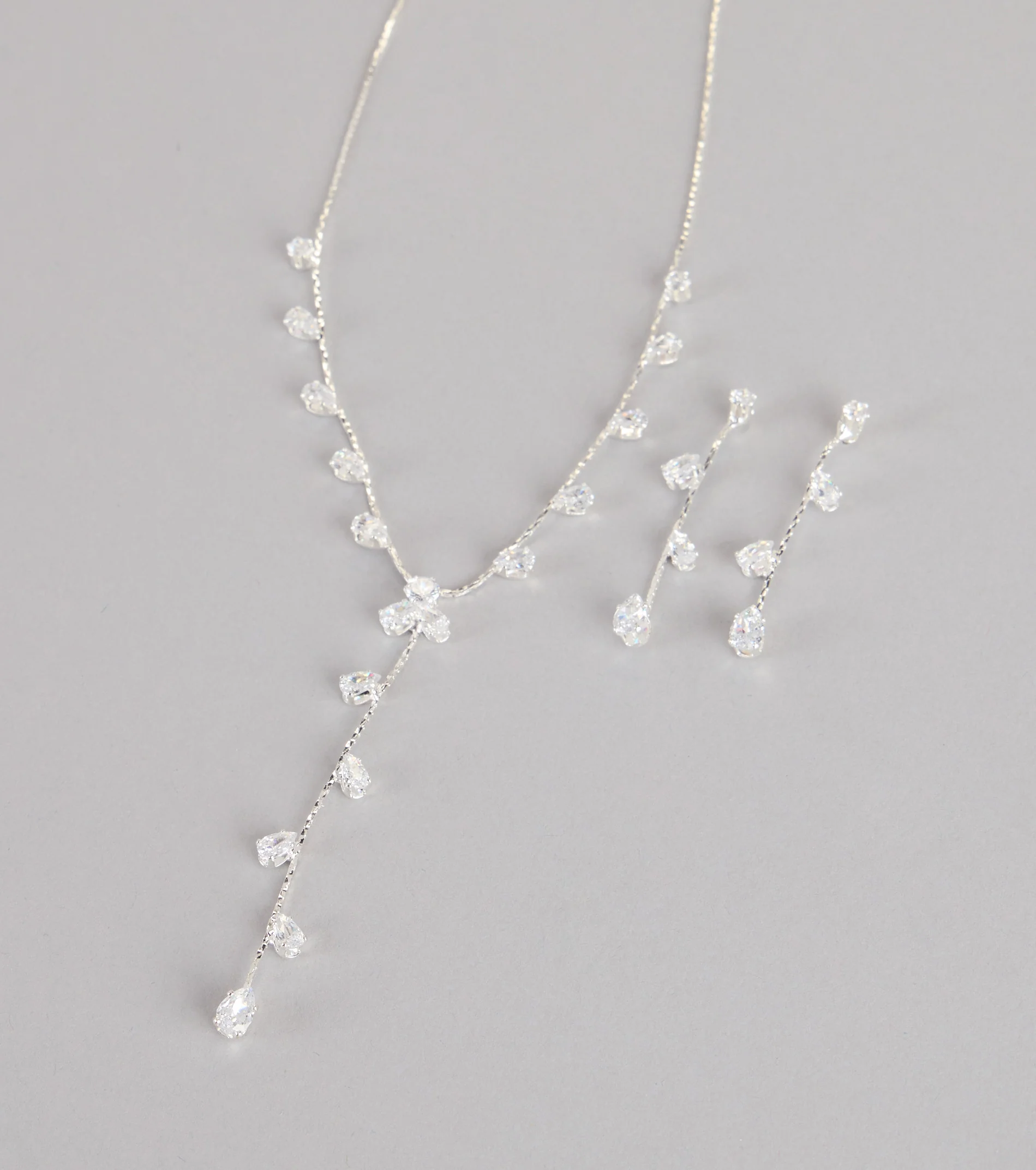 Sleek Shimmer Rhinestone Necklace And Earrings Set