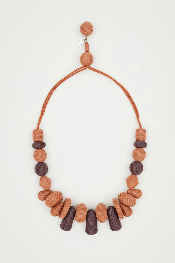 Woven straw bead necklace - BORDEAUX ORANGE