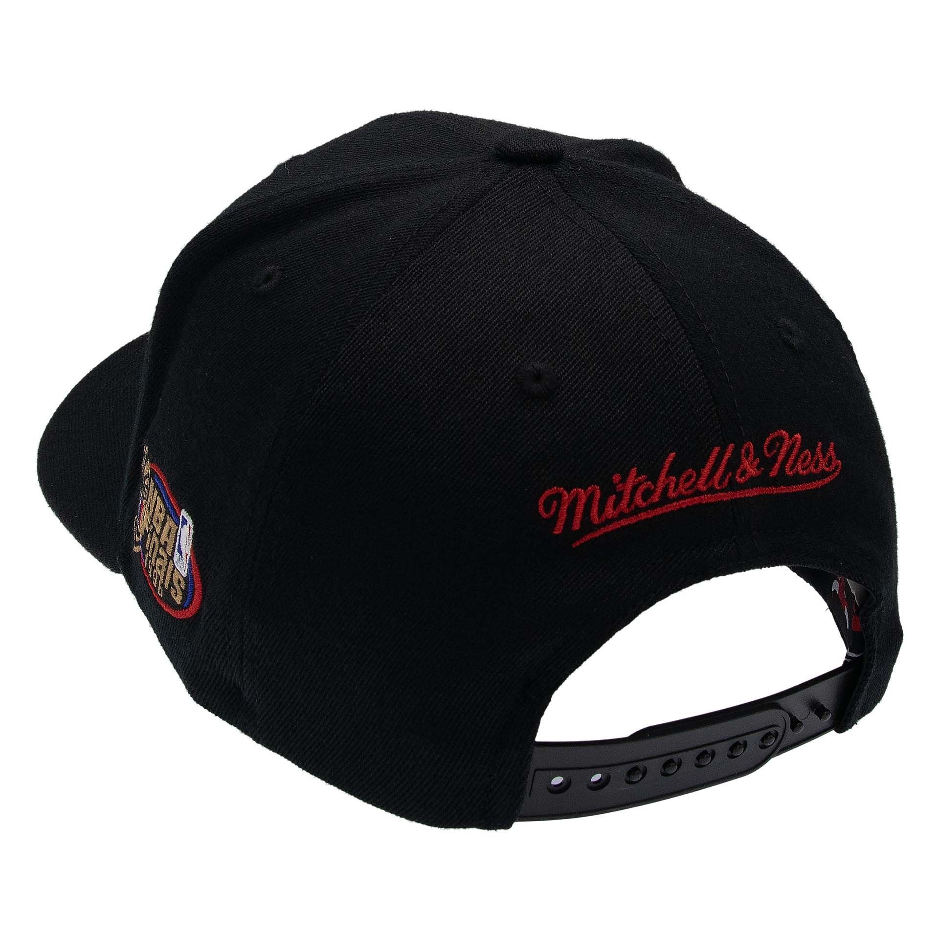 Chicago Bulls 1996 NBA Finals Classic Red Stretch-Snap Cap Black