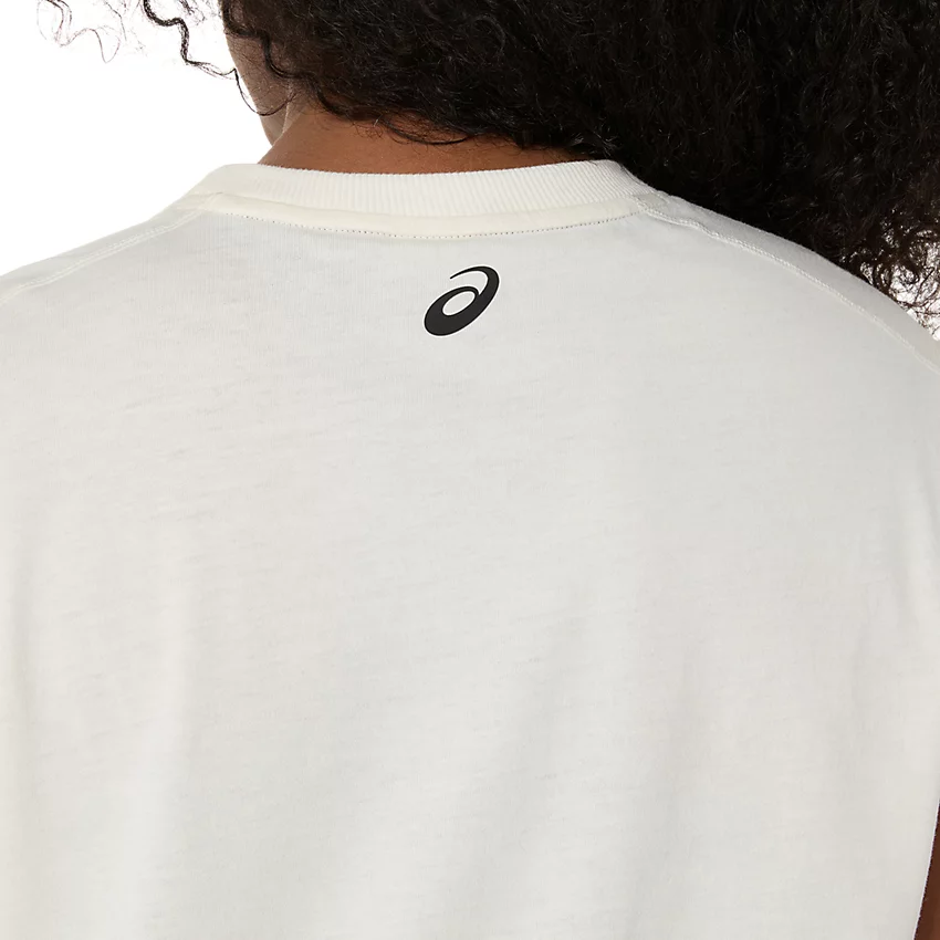 GAME SEASONAL GRAPHIC TOP