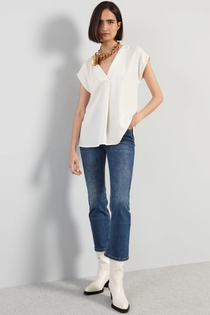 Blouse with flat pleat - WHITE CREAM