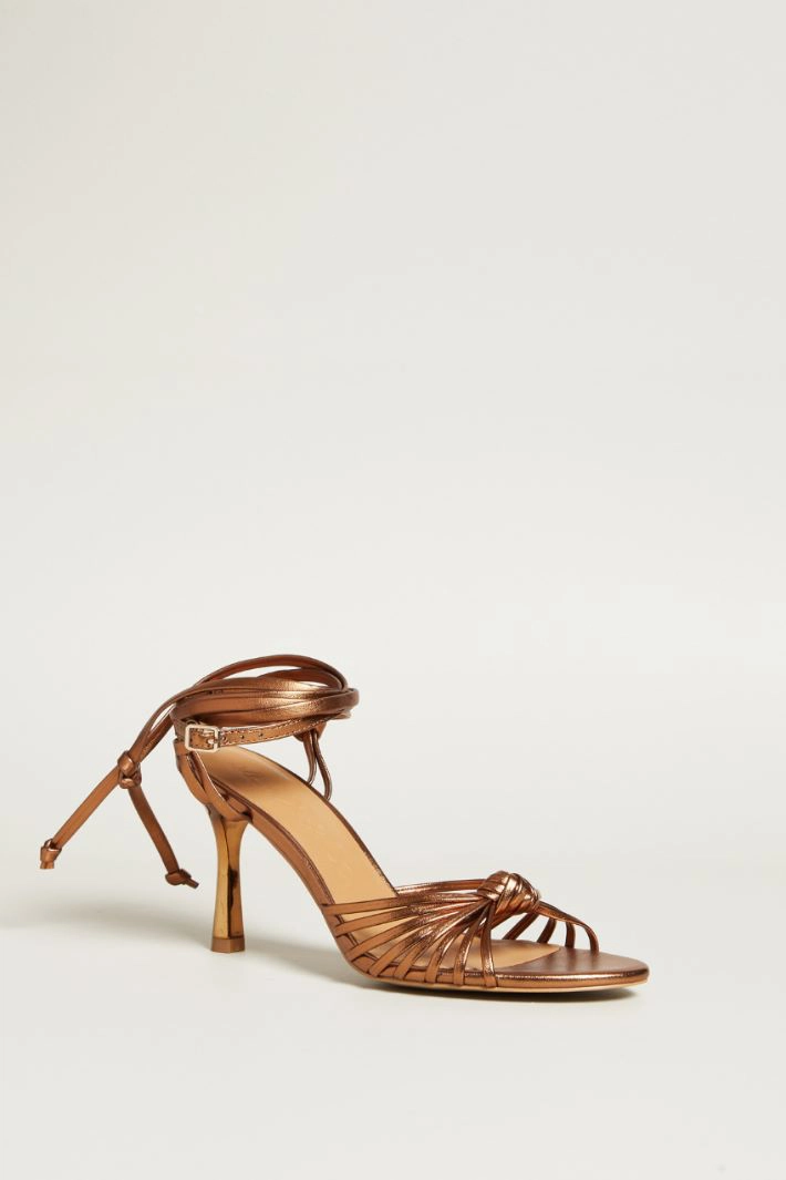 Laminated strap sandals - BRONZE