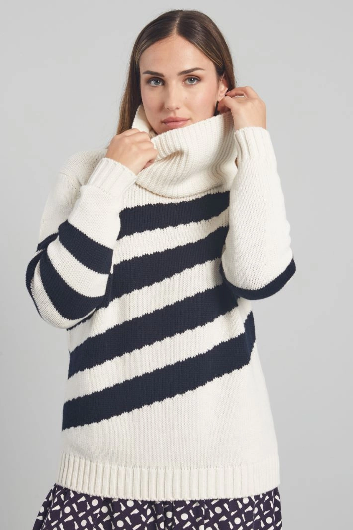 Sweater with matching collar - WHITE NIGHT BLUE