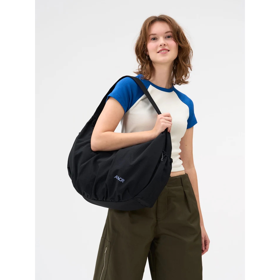 AEVOR Slouchy Bag 23L - Black