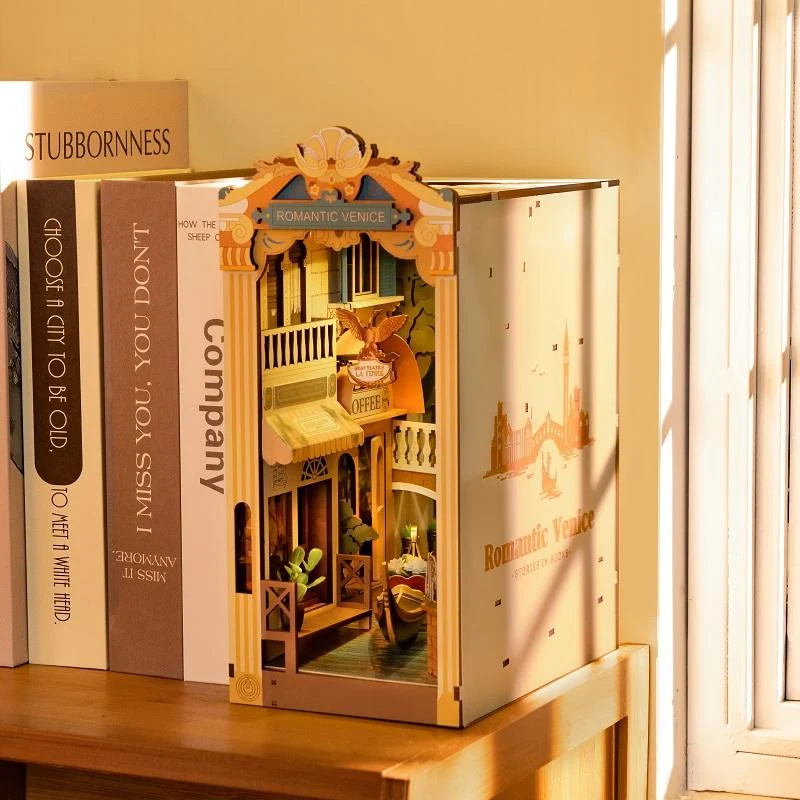 Romantic Venice Book Nook & Wonderland - Stories in Books Robotime TGB08