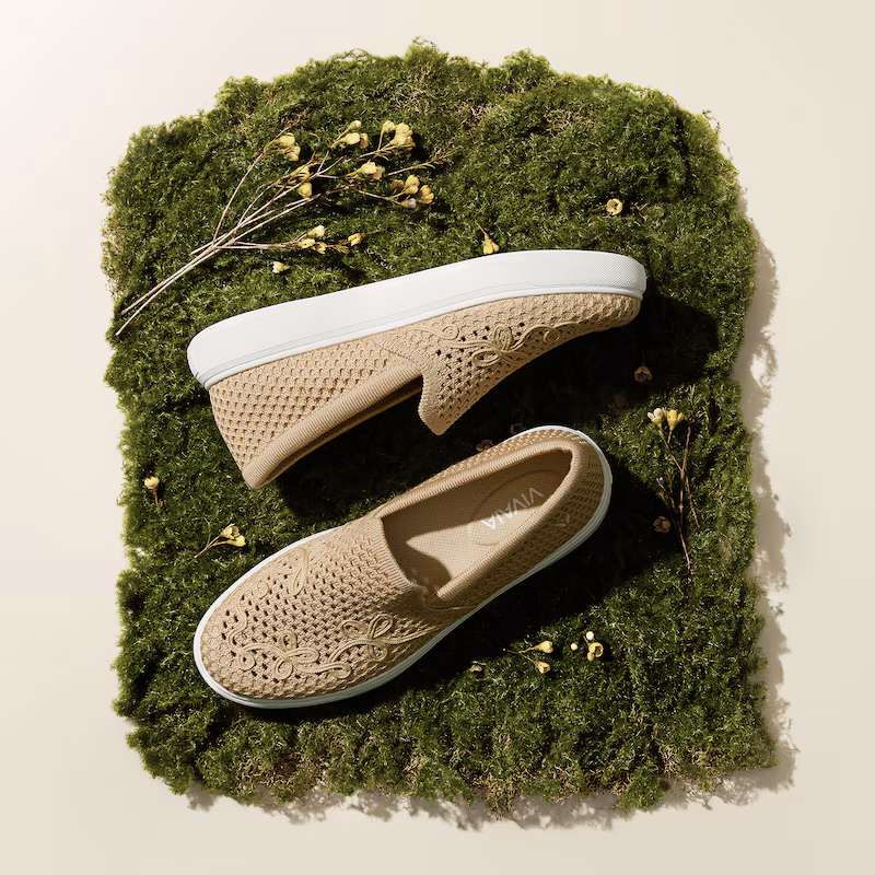 Classic Unisex Sneakers (V-Tune)