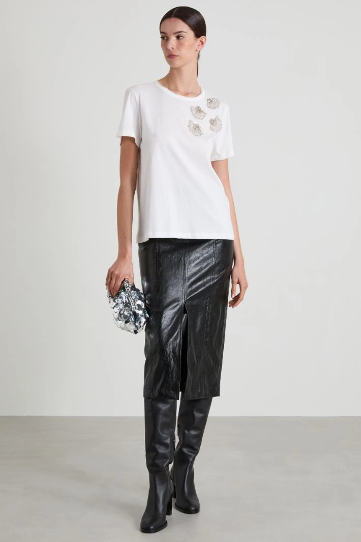 T-shirt with bejewelled embroidery - WHITE