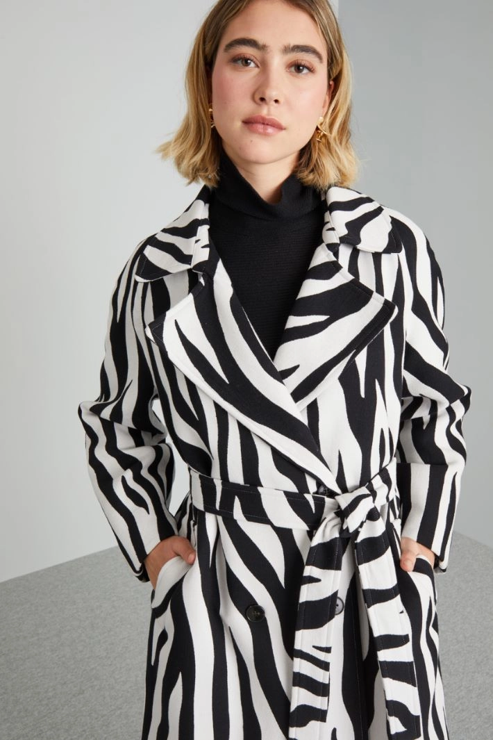 Animal-print jacquard coat - BLACK WHITE CREAM