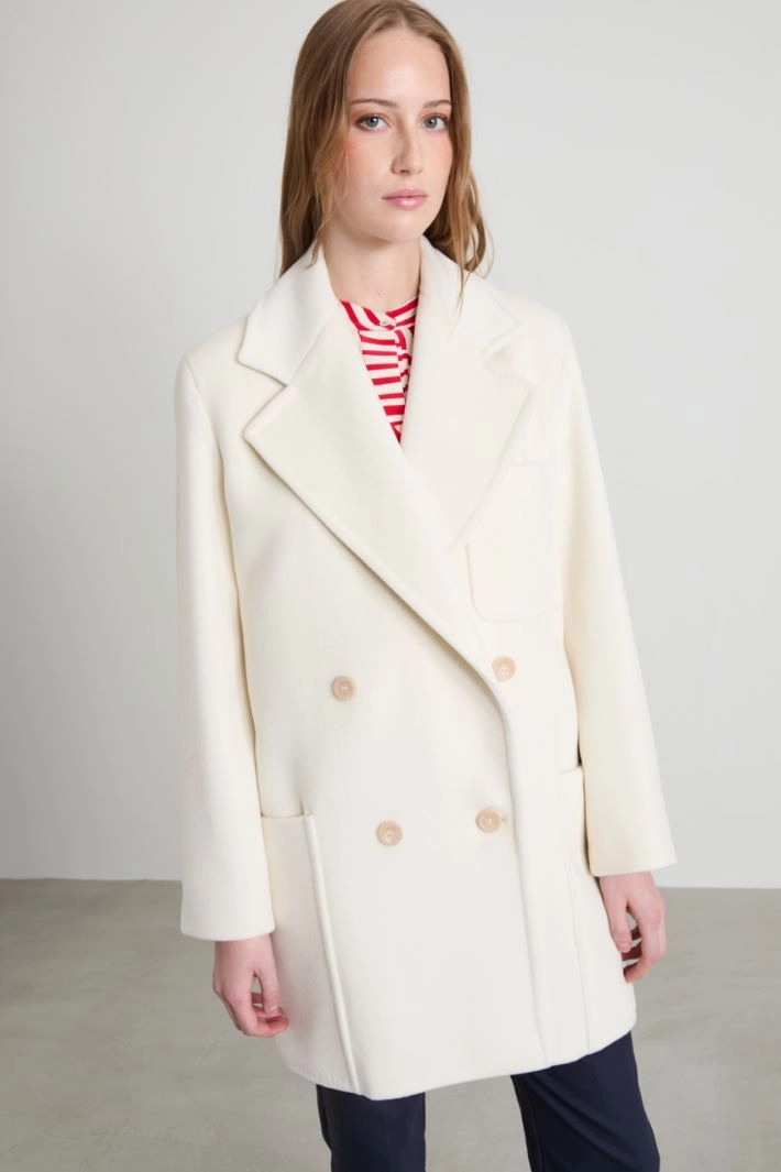 Beaver coat with pockets - CREAM