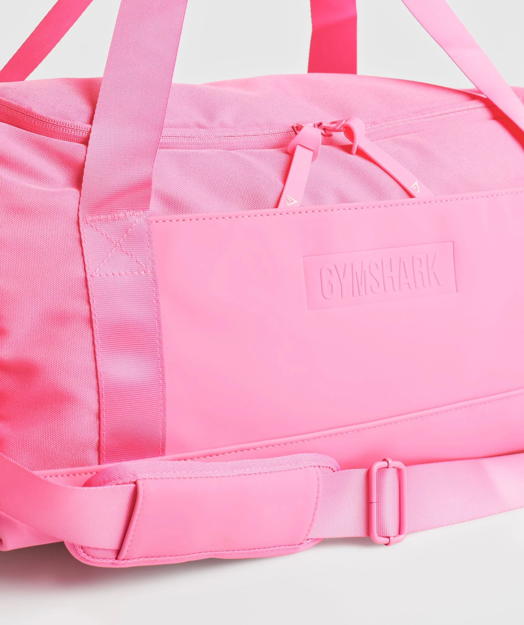 Everyday Gym Bag Small Fetch Pink