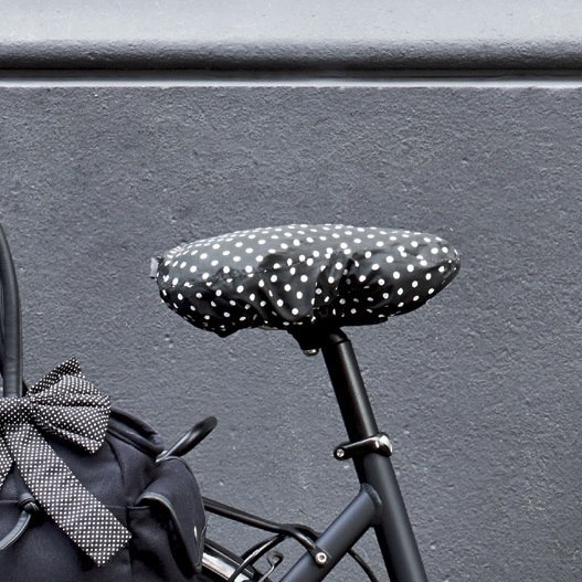 Basil Katharina Saddle Cover - black & dots