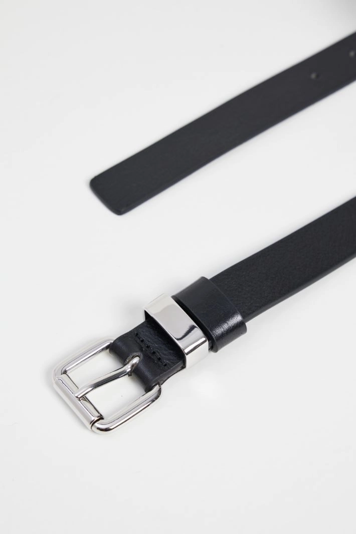 Shiny leather belt - BLACK