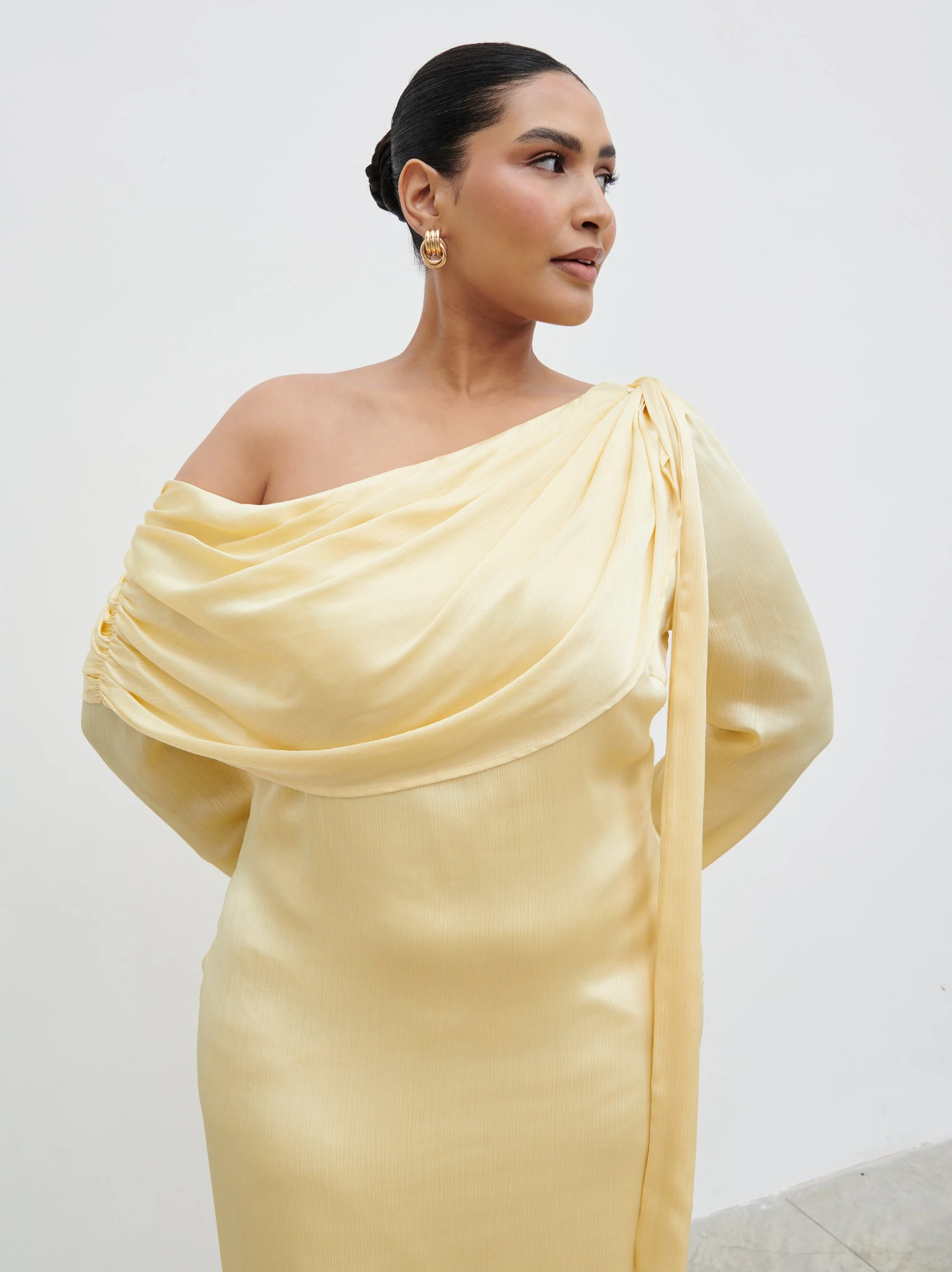 Neomie One Shoulder Tie Chiffon Maxi Dress Curve - Lemon