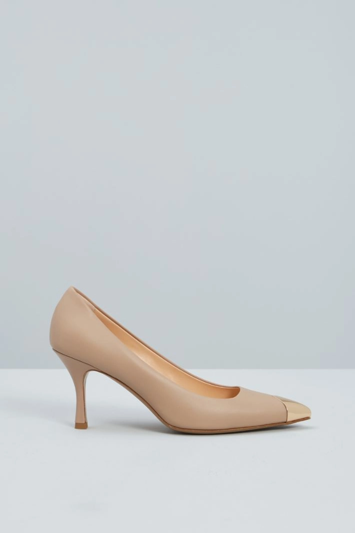 Metal toe court shoes - NUDE GOLD