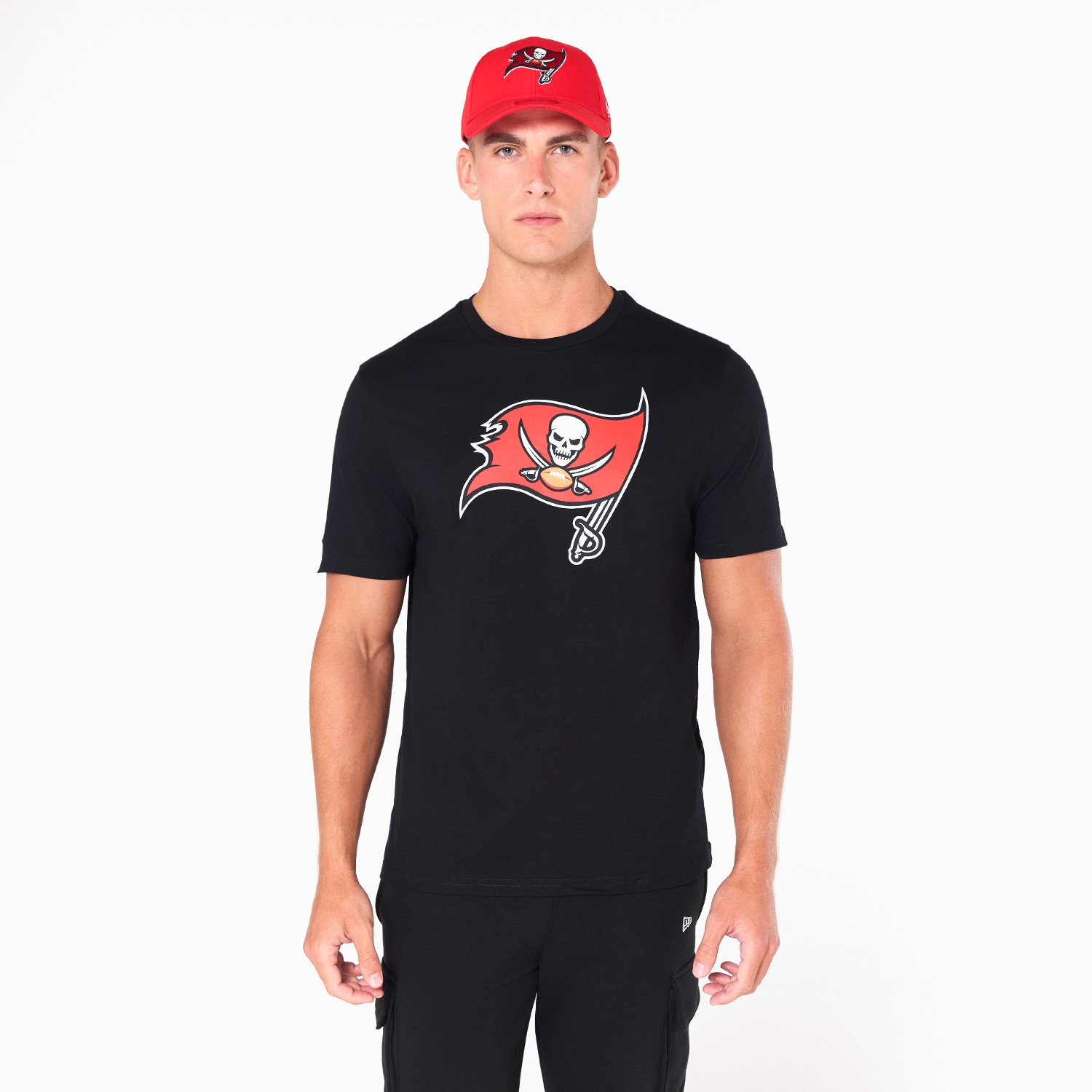 Tampa Bay Buccaneers Team Logo Football NFL T-Shirt Black