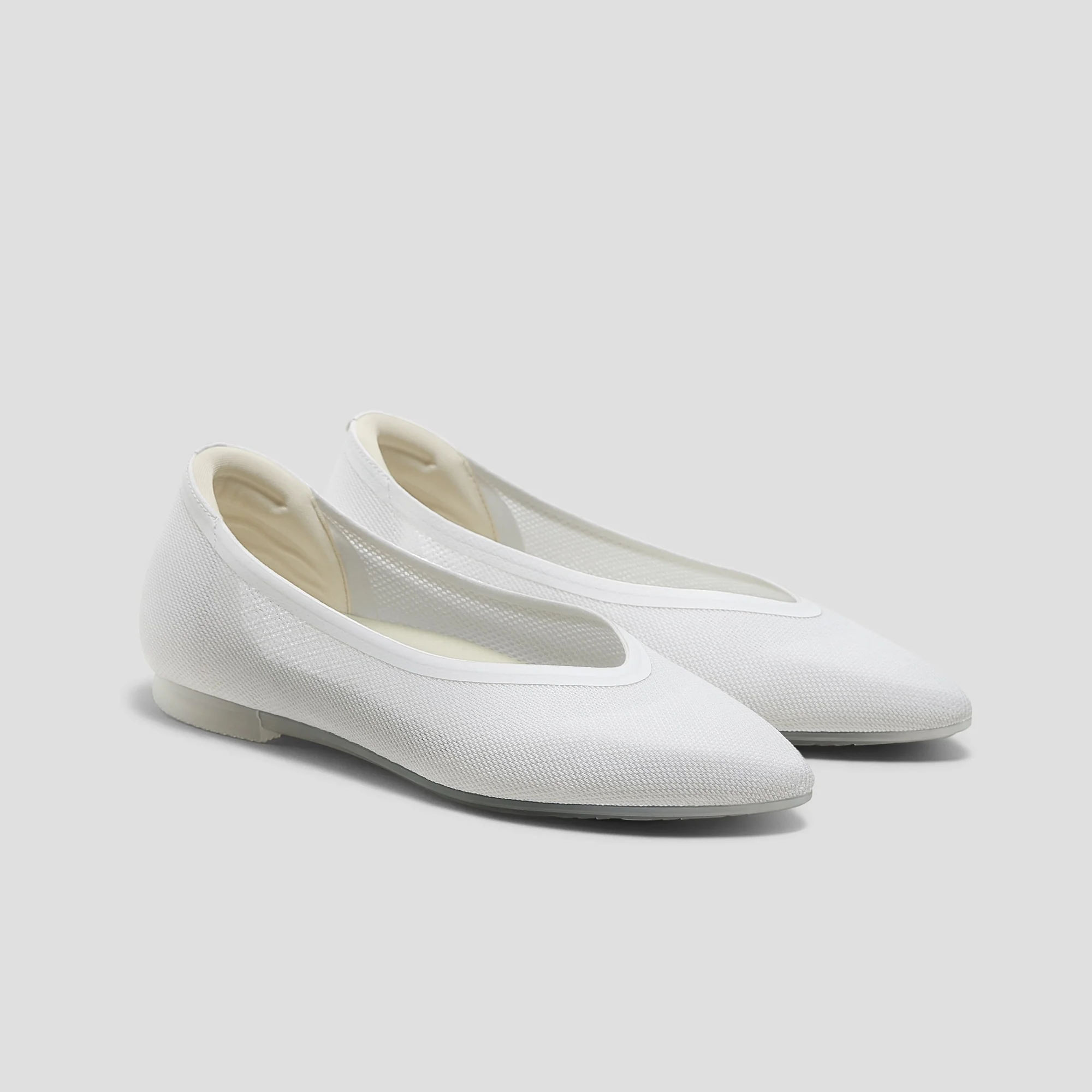 Pointed-Toe Dual-Cushion City Flats (Ecostitch™ Flat Pro)