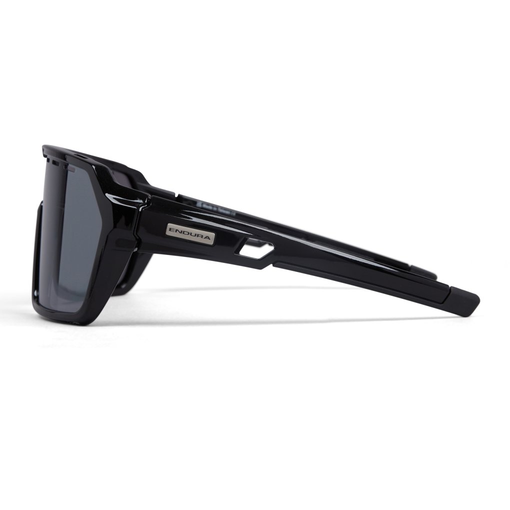 Endura SingleTrack Glasses - black - platinum REVO smoke | clear silver flash mirror