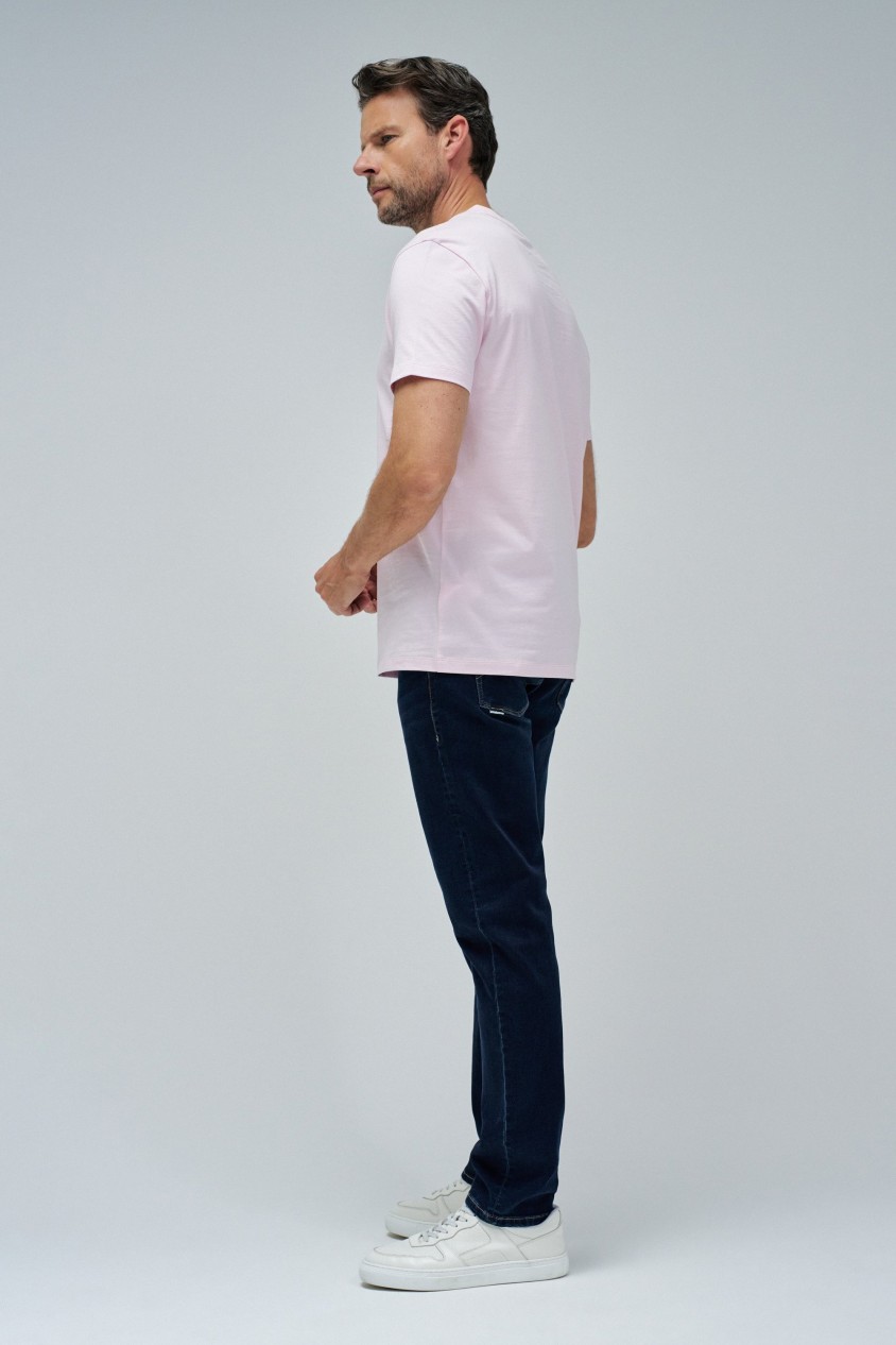 T-SHIRT WITH BRANDING