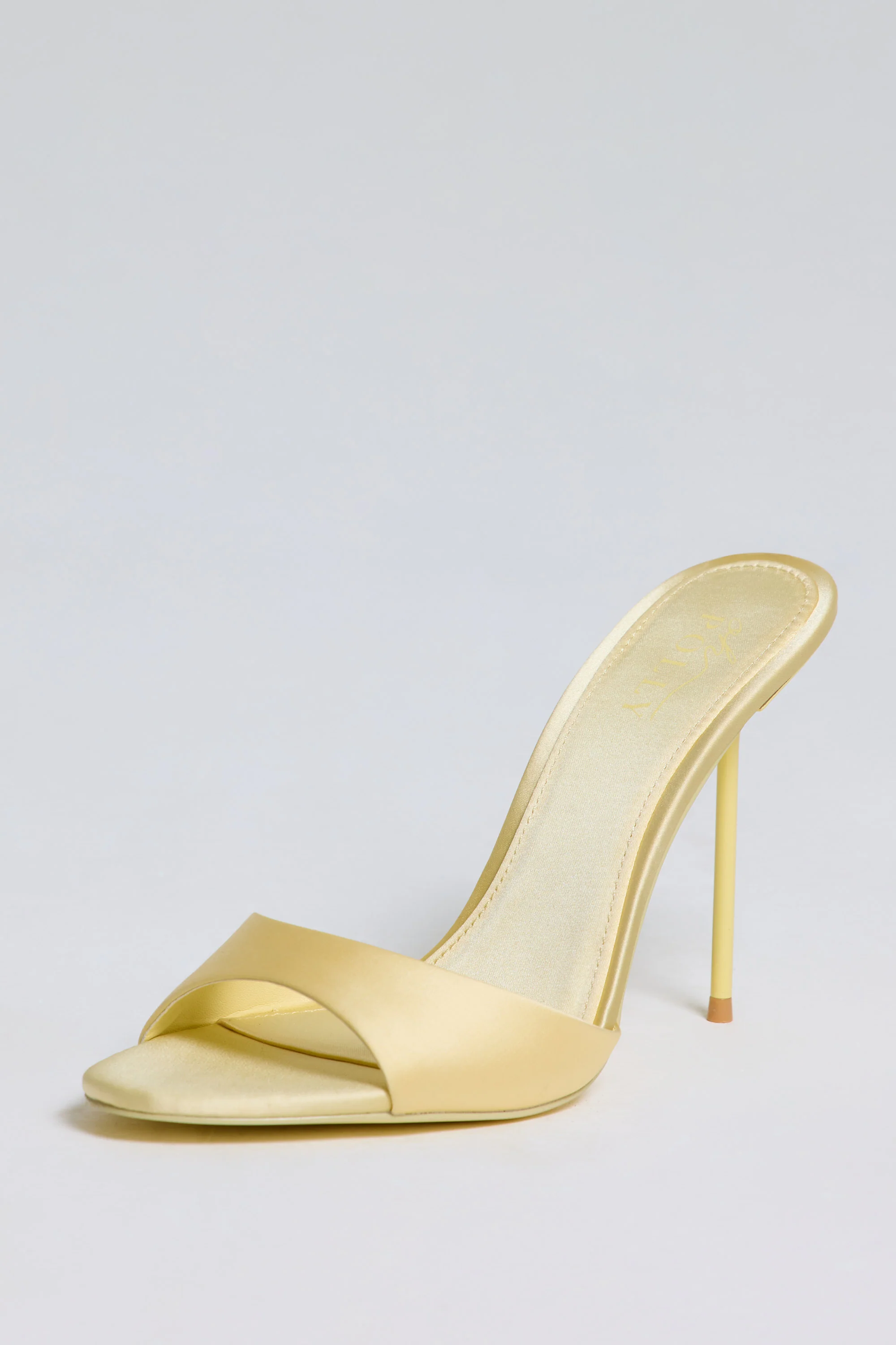 Heeled Mule Sandal in Butter Yellow