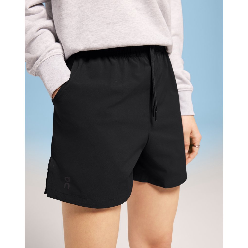 On Focus Shorts Women - Black