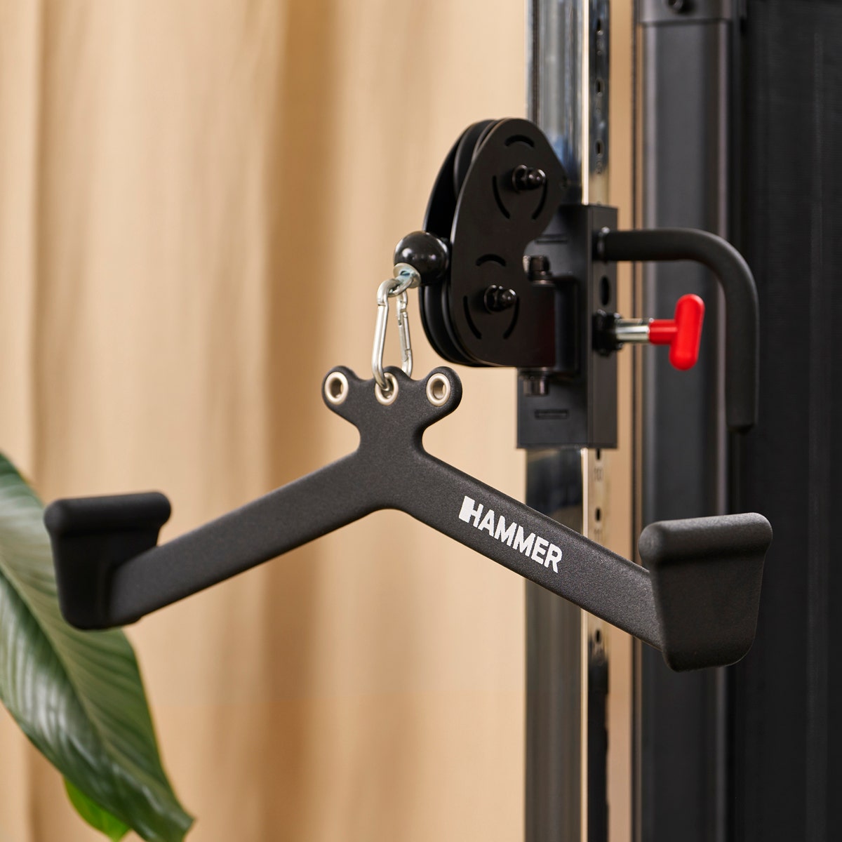 Performance narrow rudder handle