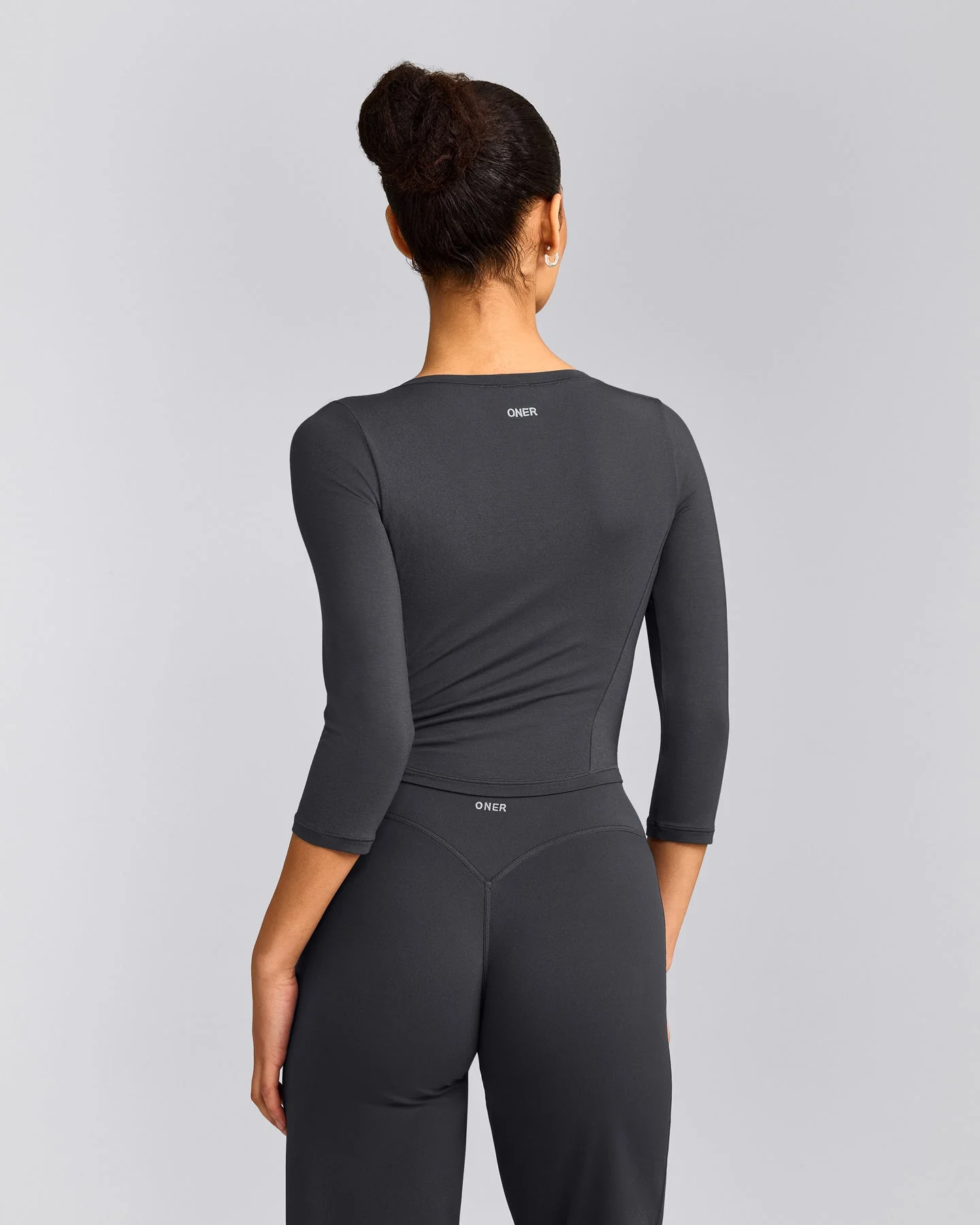 Mellow™ Motion Wide V Neck 3/4 Length Sleeve Mid Top | Coal