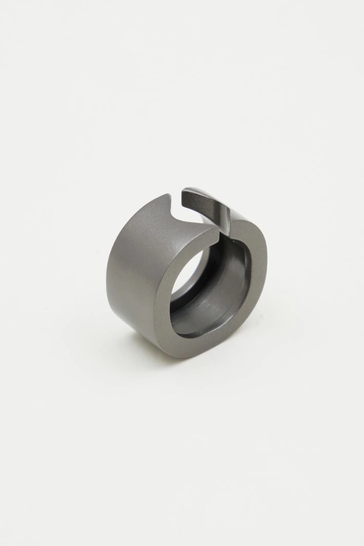 Wide metal band ring - LEAD GREY