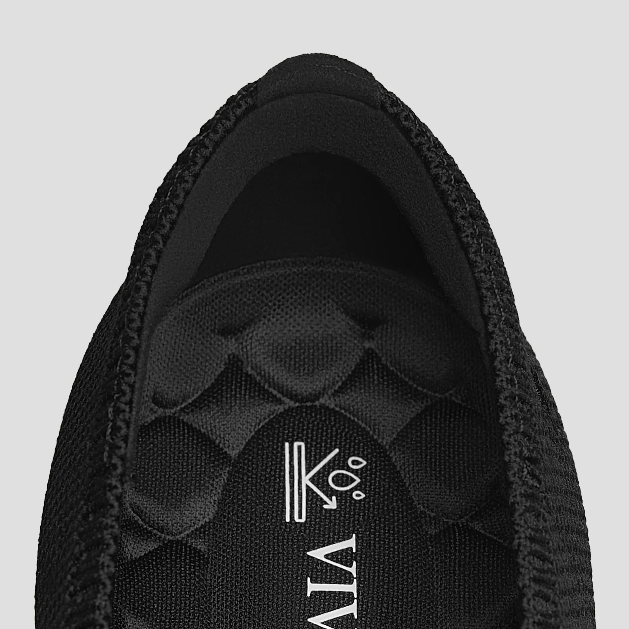 Lightweight Pointed-Ballet Flats (Aria Walker)