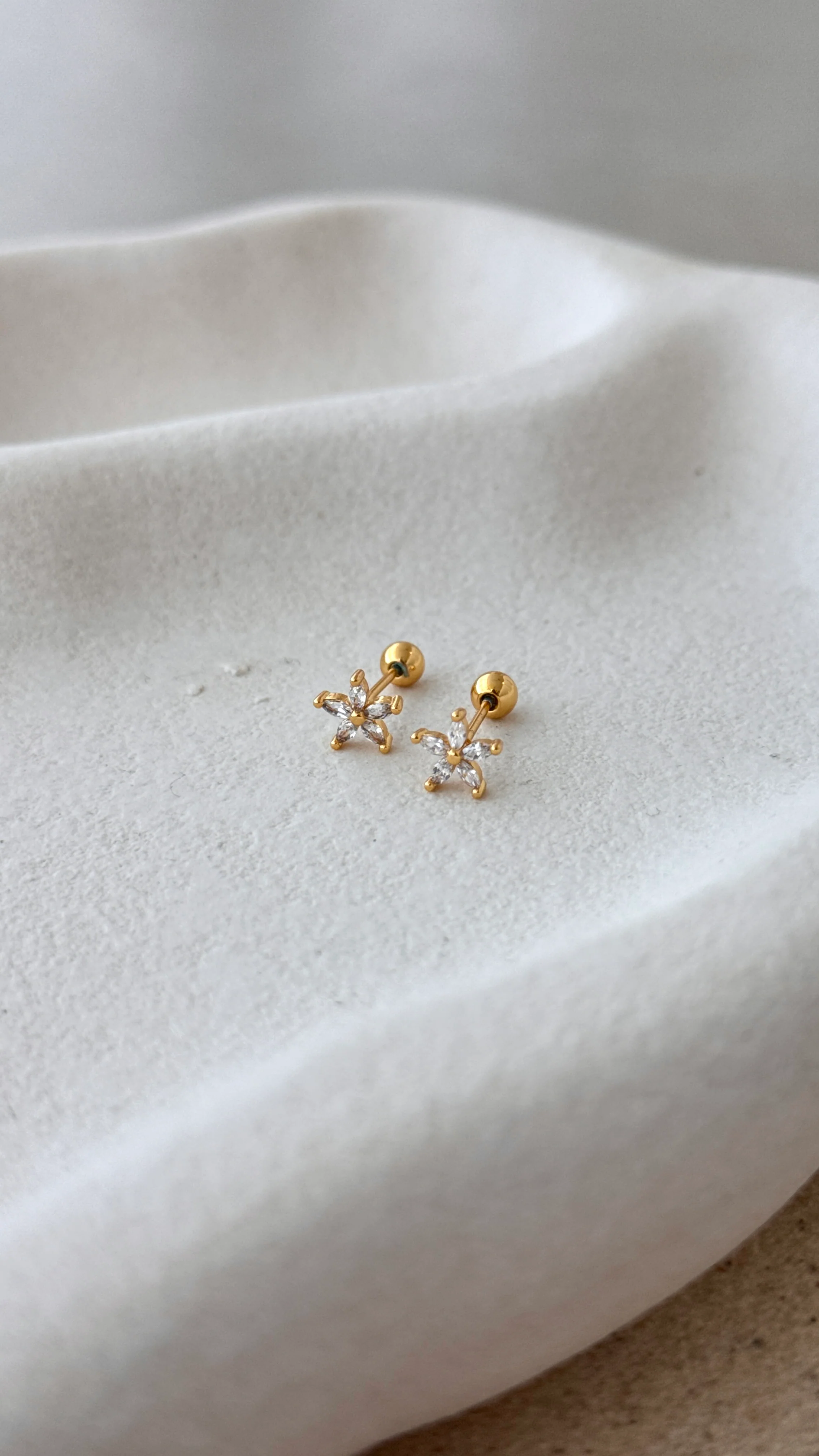 Zoe Earrings - Gold