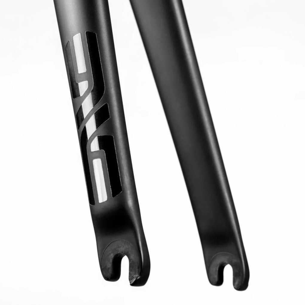 ENVE 2.0 Road Carbon Fork - 1-1/8 - 1-1/4 Inch tapered - QR - 43 mm Rake