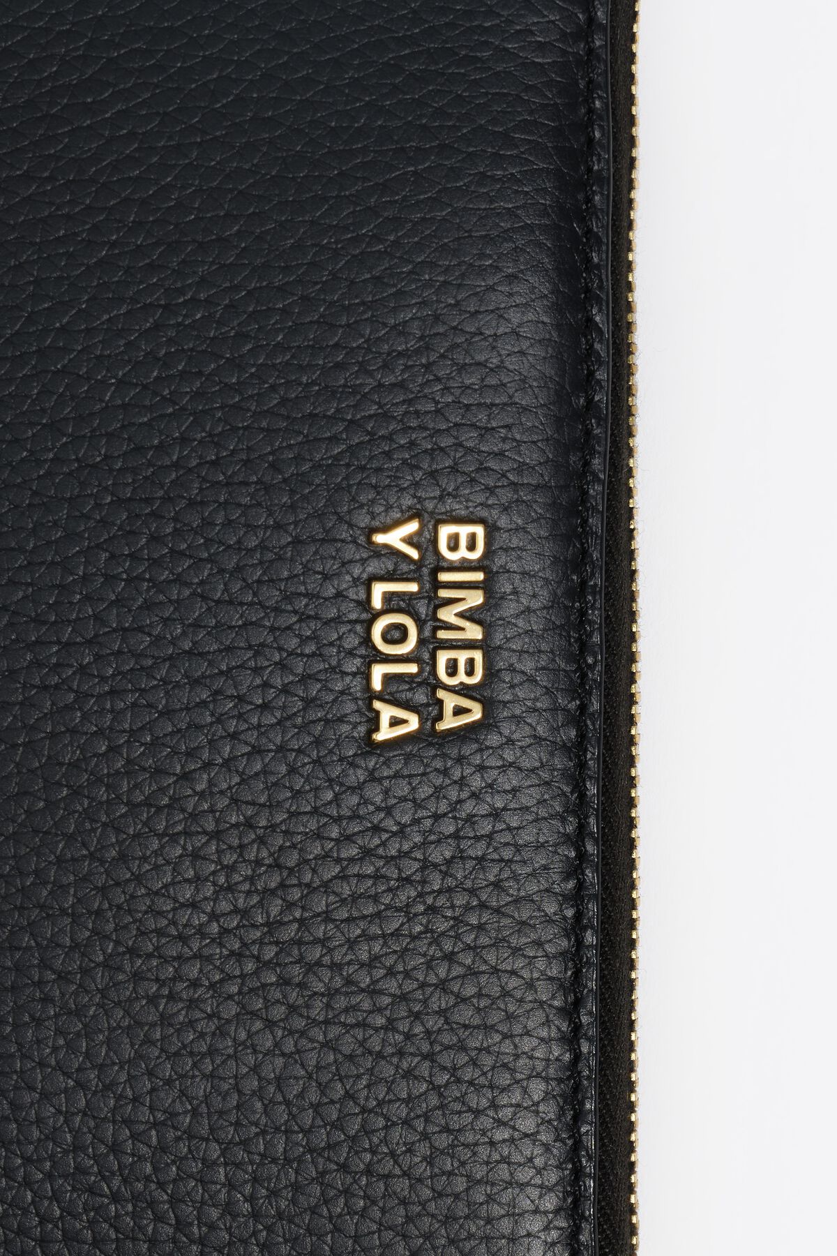 Medium black leather horizontal wallet