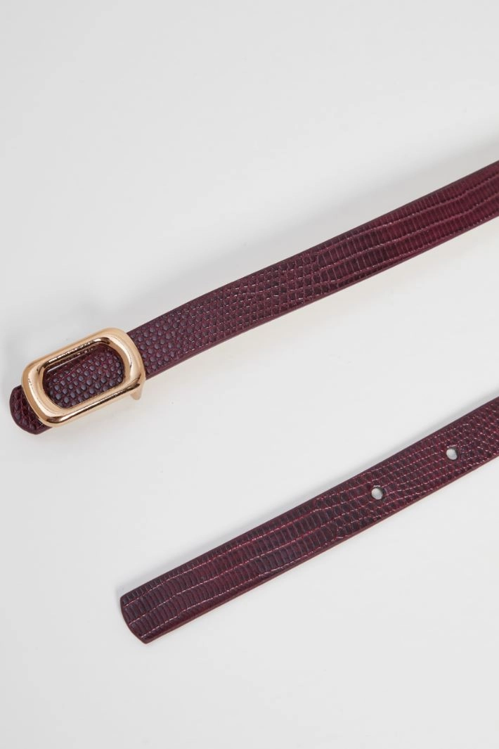 Thin crocodile print belt - BORDEAUX