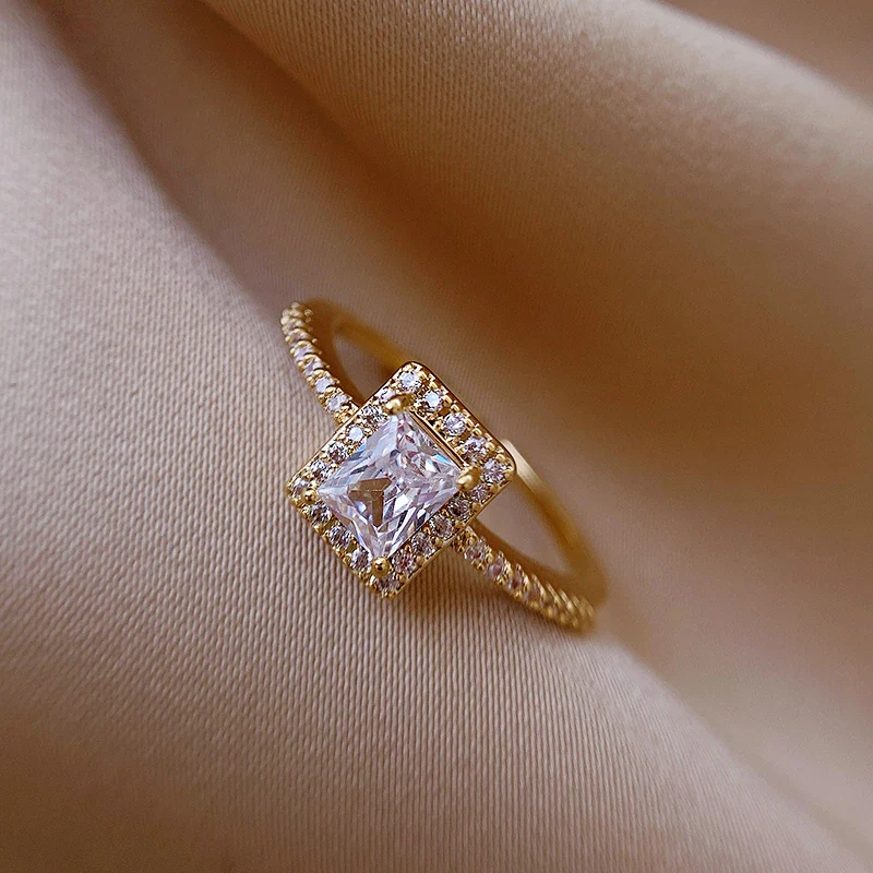 Hoda Ring