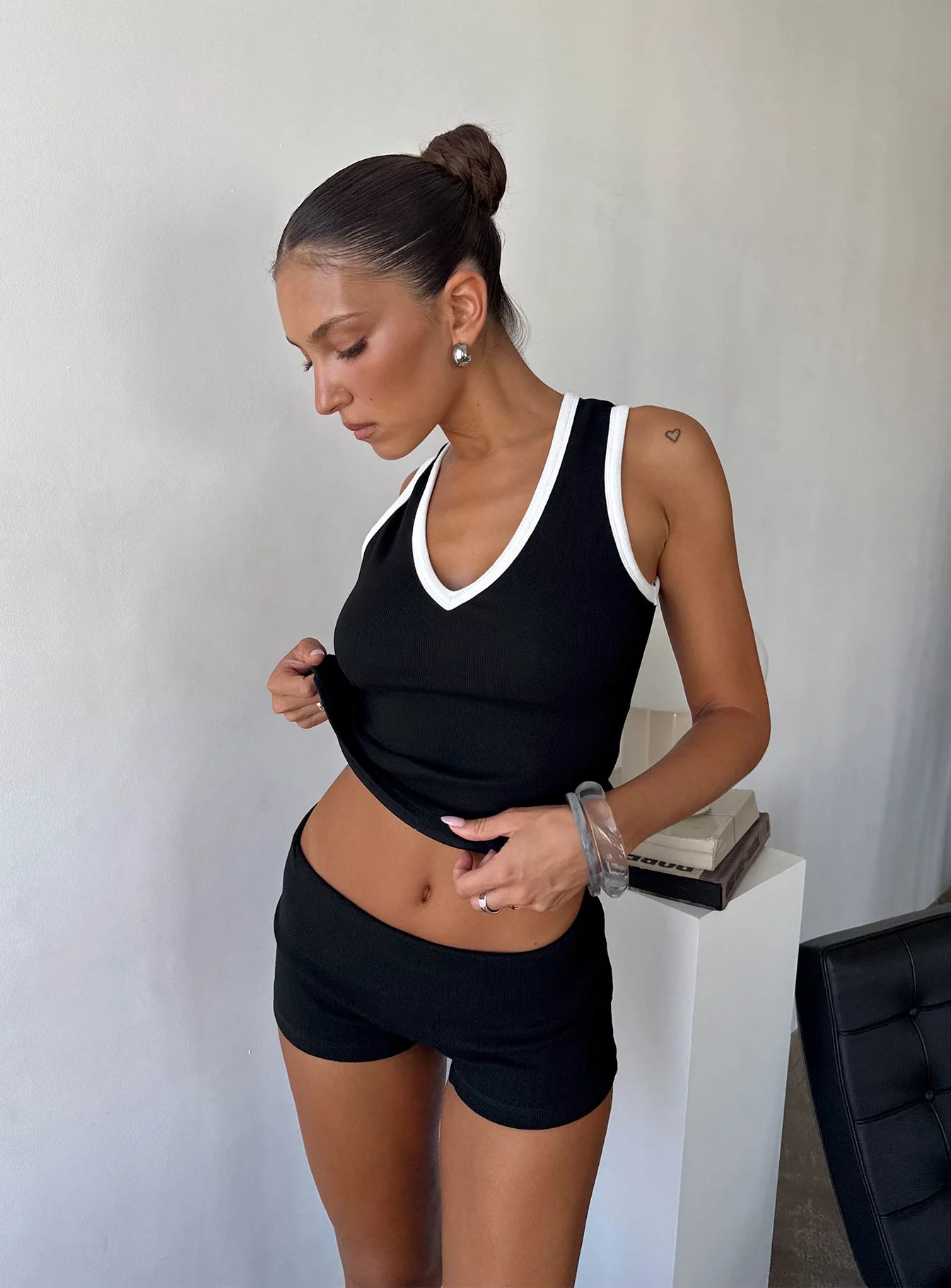 Baseline Low Rise Rib Shorts Black