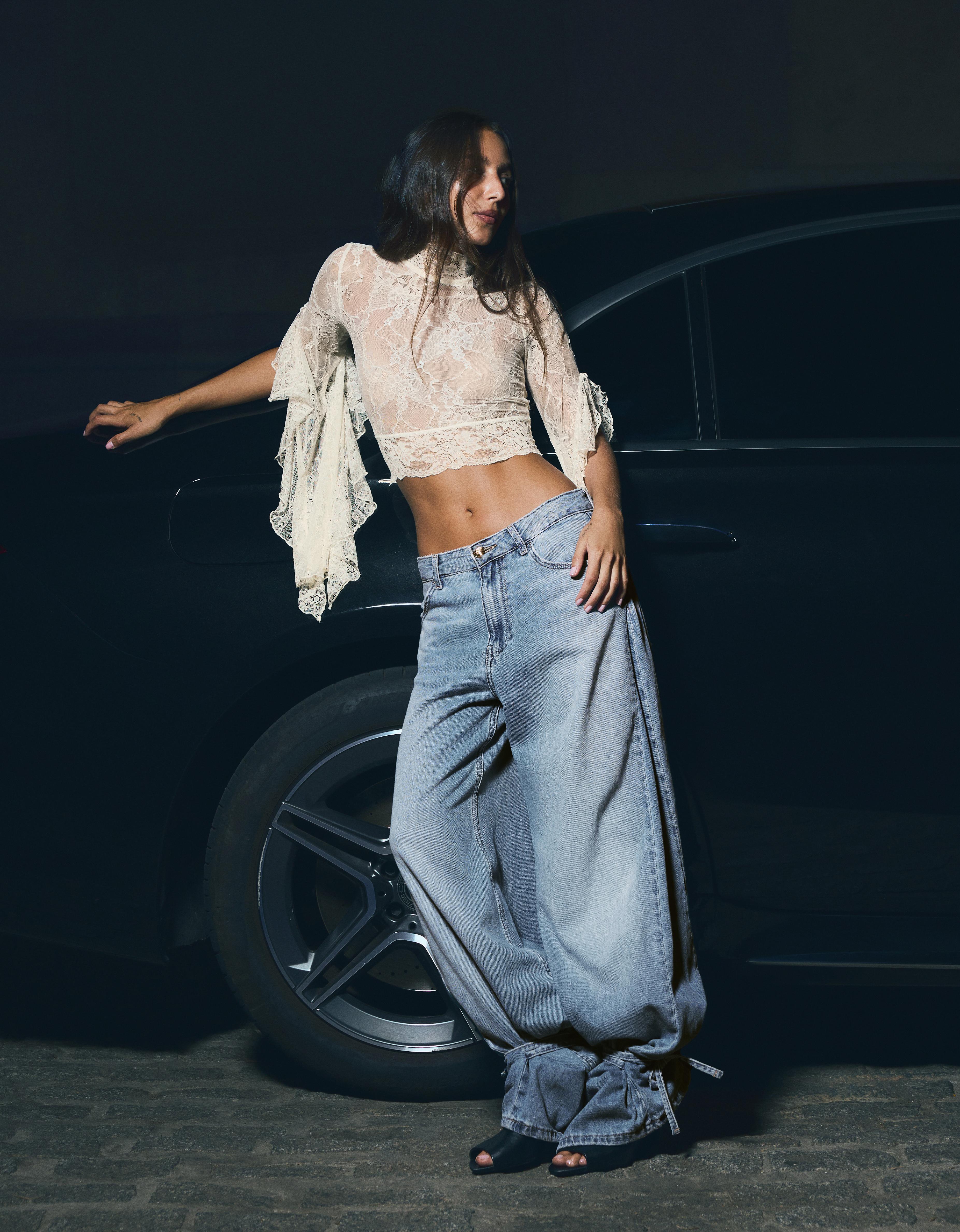 High-Neck Lace T-Shirt With Frill Sleeves