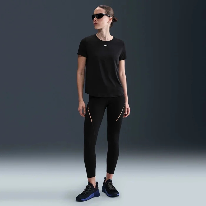 Nike One Classic Dri-FIT Short Sleeve Top Women - black/white IB9408-010