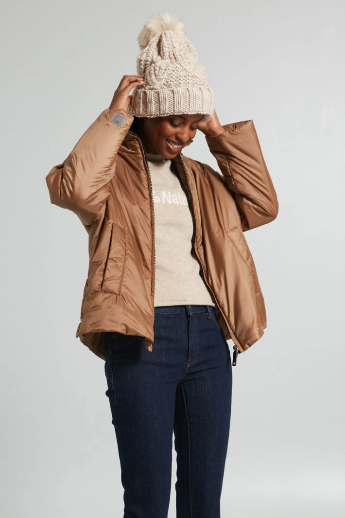 Beanie with pom pom - BEIGE