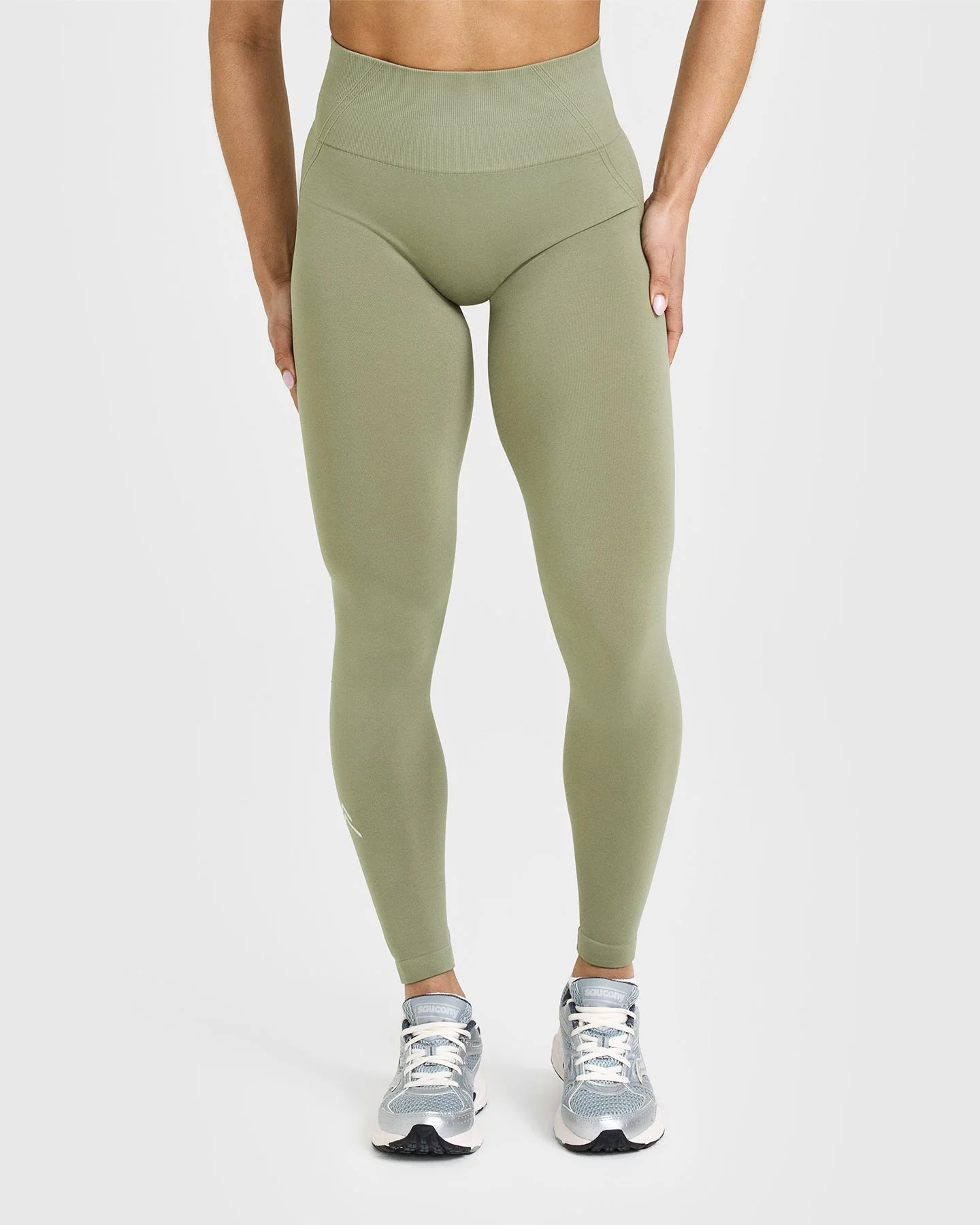 EffortlessLift™ Seamless Leggings with White Logo | Deep Sage Green