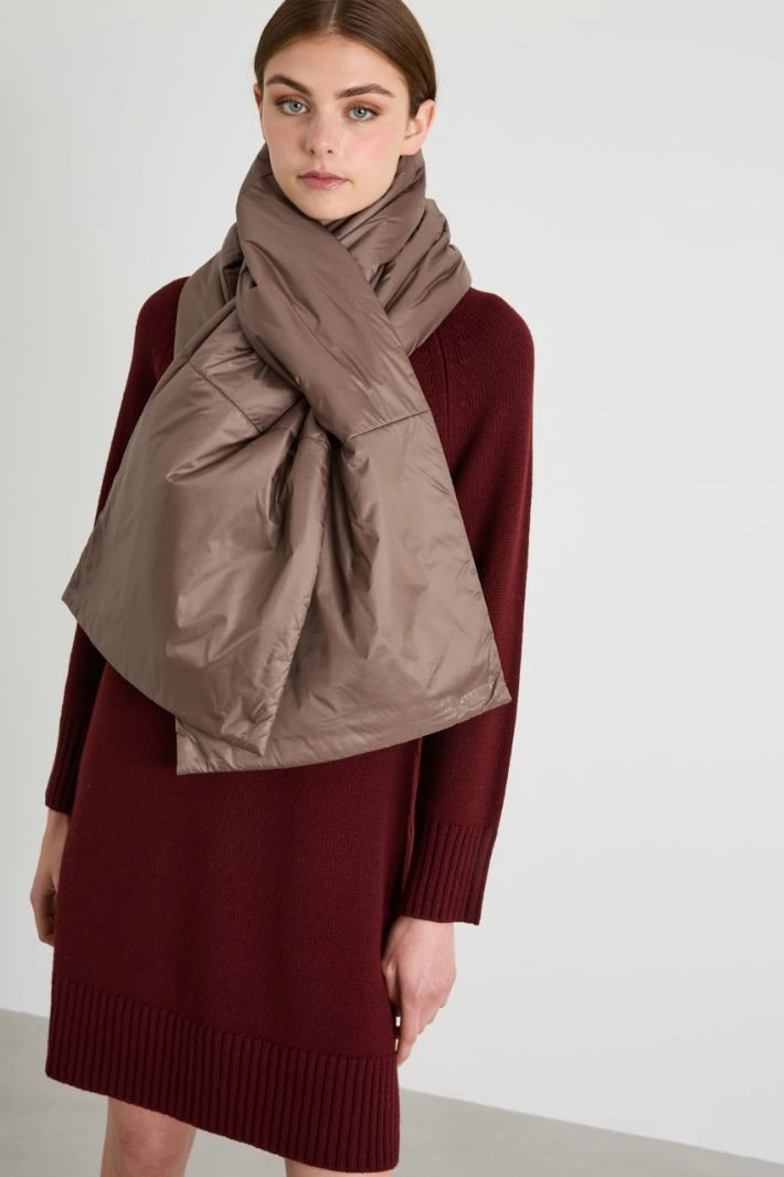 Padded scarf with buttonhole - HAZEL
