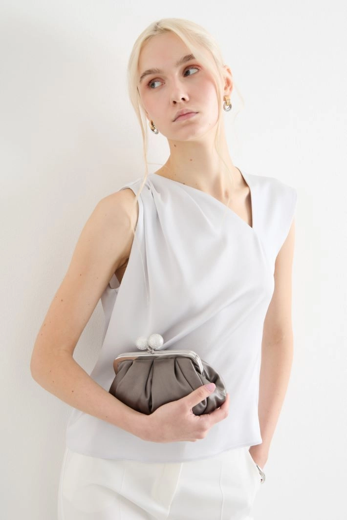 Asymmetric satin top - WHITE