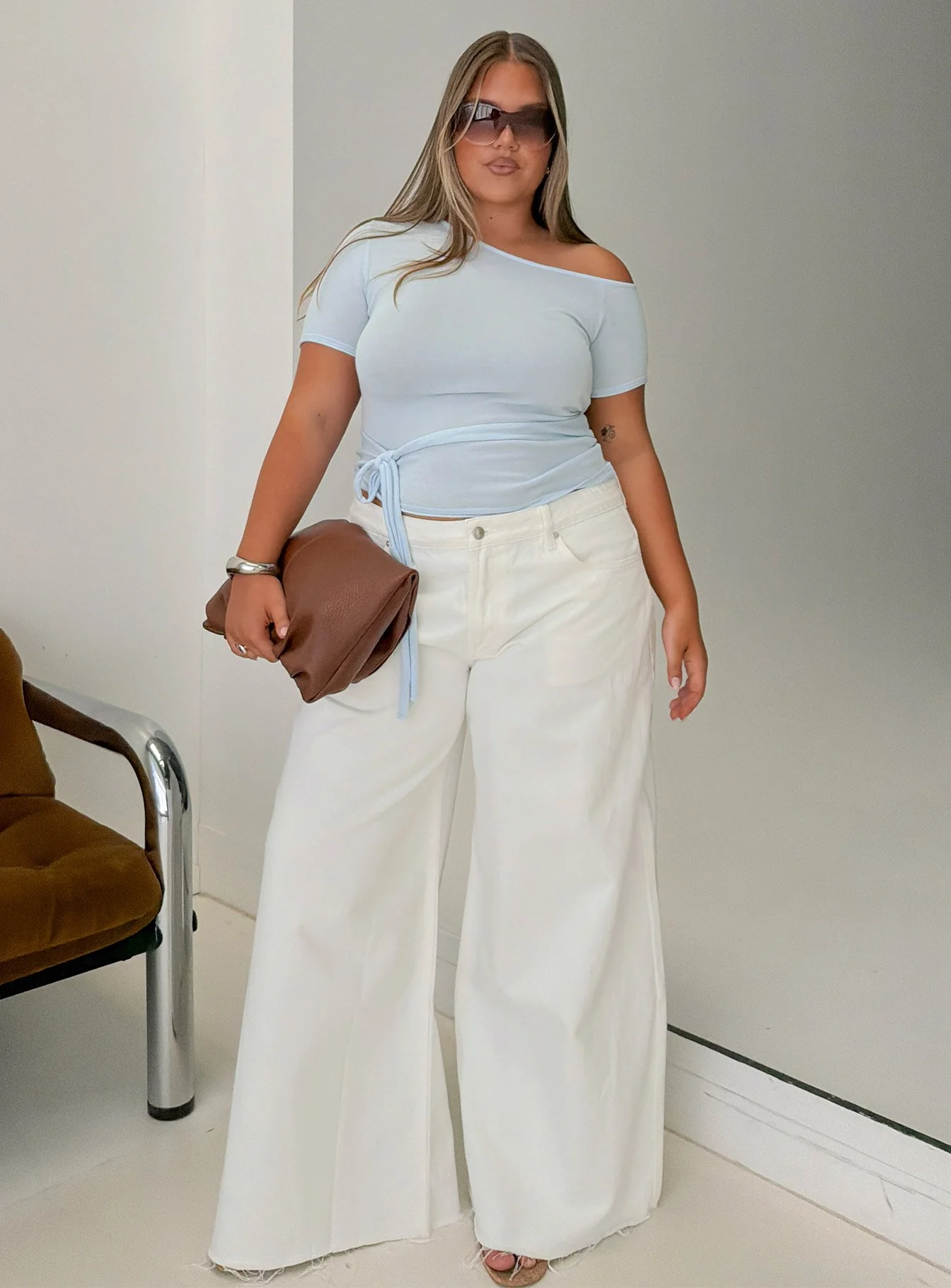 Darla Low Rise Straight Leg Jean White Curve