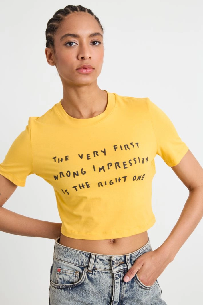 Cropped T-shirt with print - YELLOW