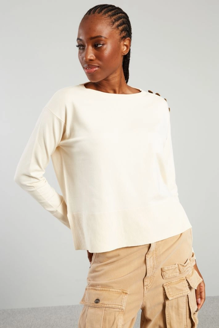 Boxy sweater with buttons - WHITE