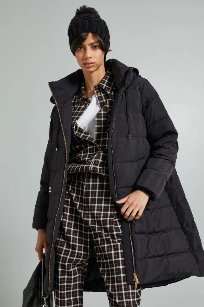 Braided beanie hat with pom pom - BLACK