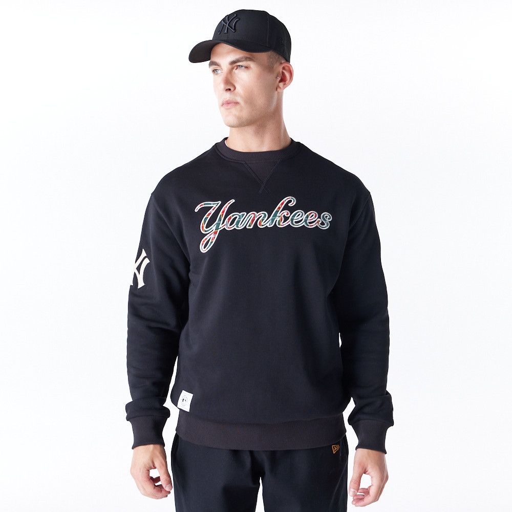 New York Yankees Tartan Infill MLB Crewneck Sweater Black
