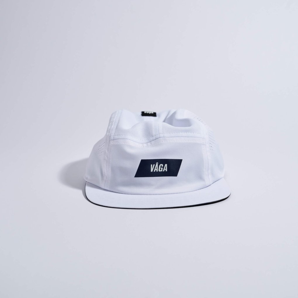 VÅGA Feather Racing Cap - White
