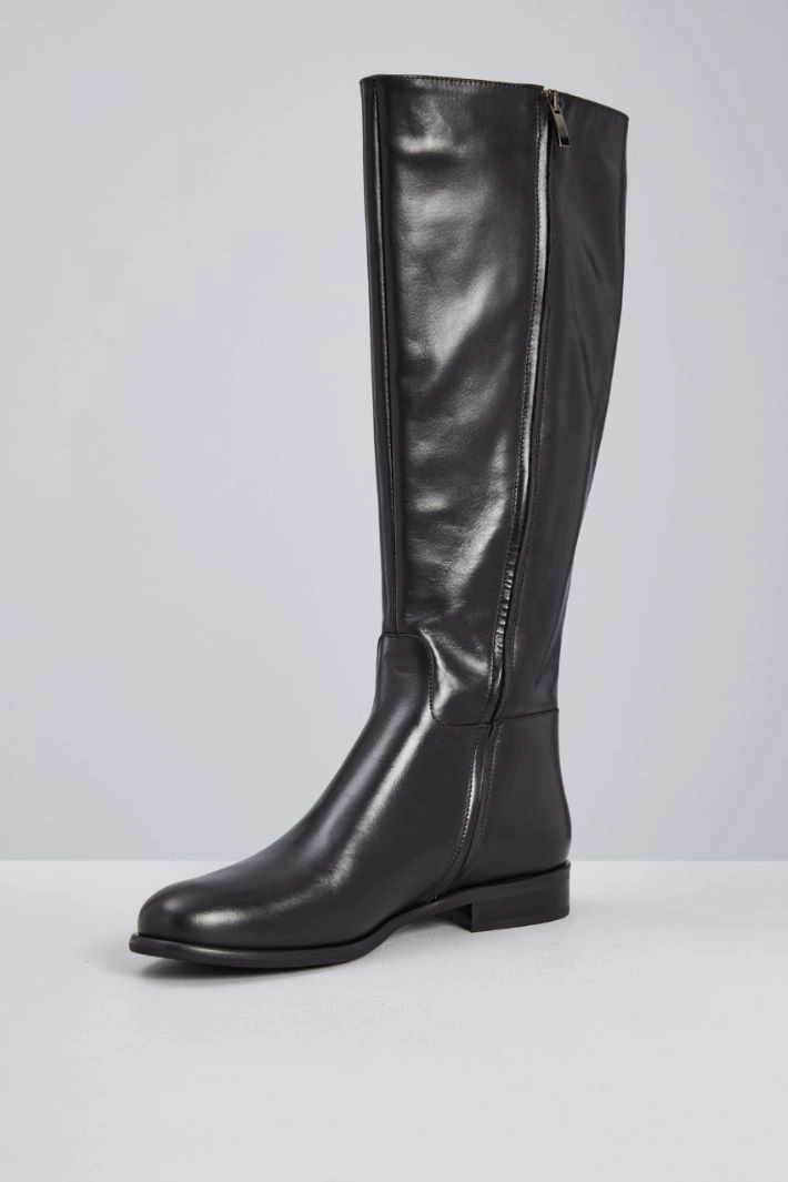 Boots with shaped shaft - BLACK